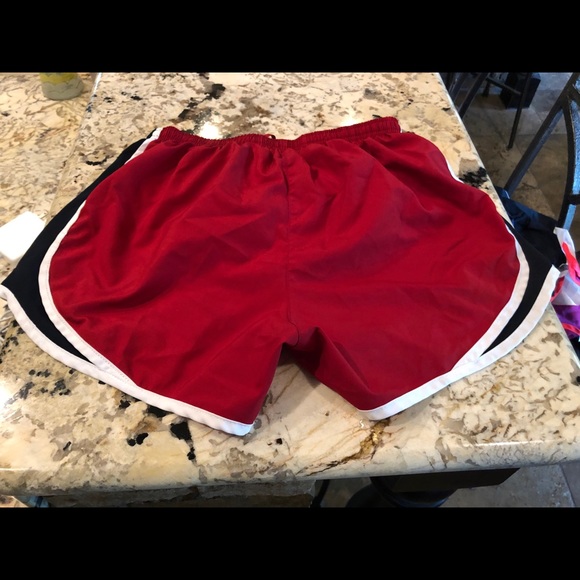 Nike shorts - Picture 2 of 2